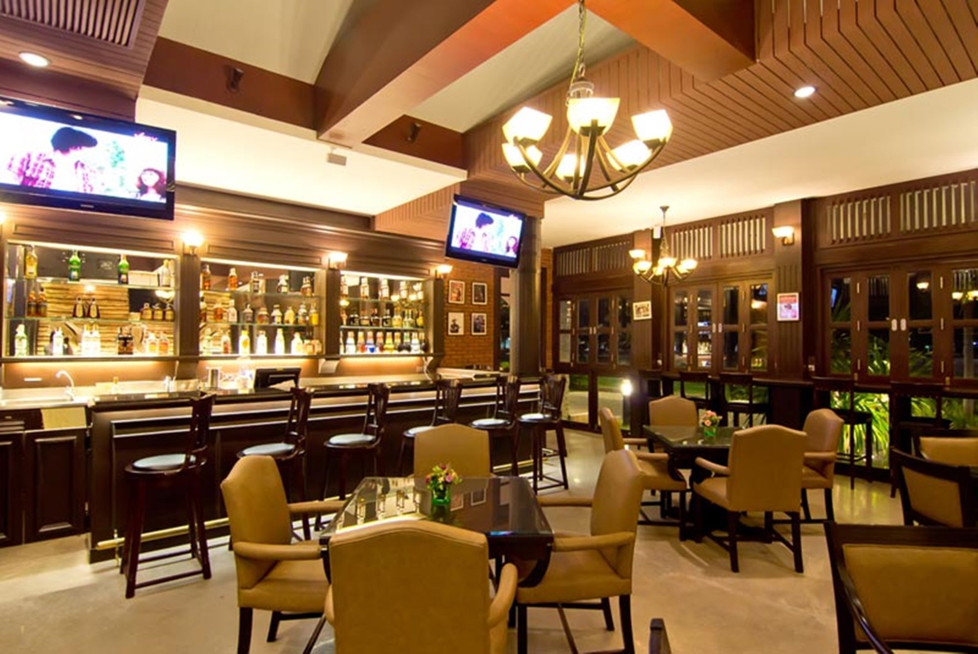 Ambassador City Jomtien Garden Wing サッタヒープ エクステリア 写真