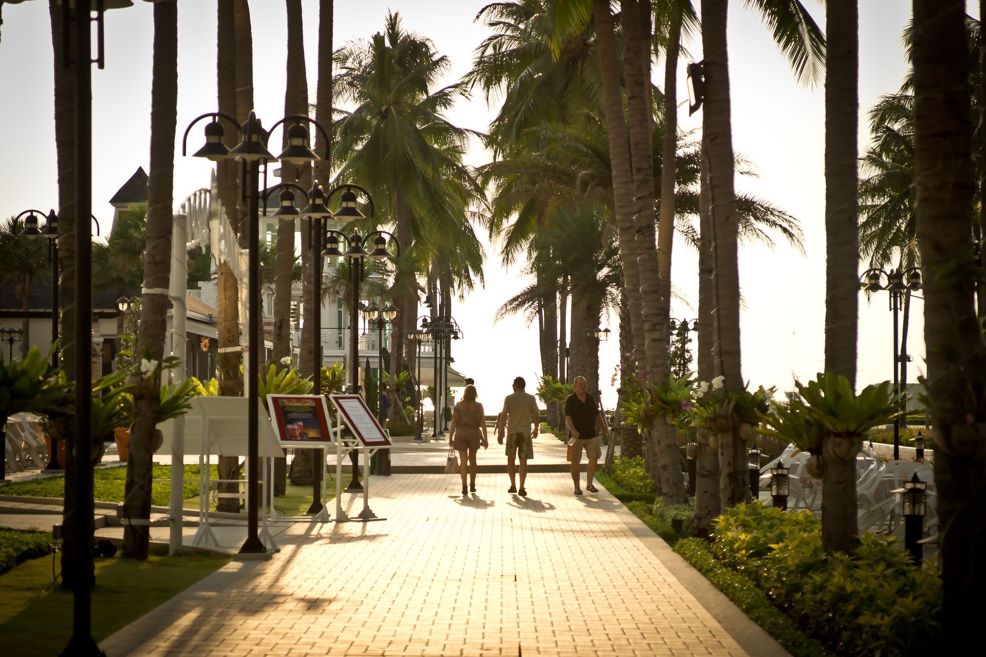 Ambassador City Jomtien Garden Wing サッタヒープ エクステリア 写真